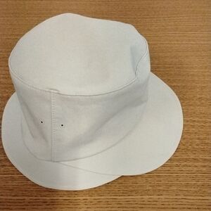 lululemon athletica Off-White/Taupe Bucket Hat